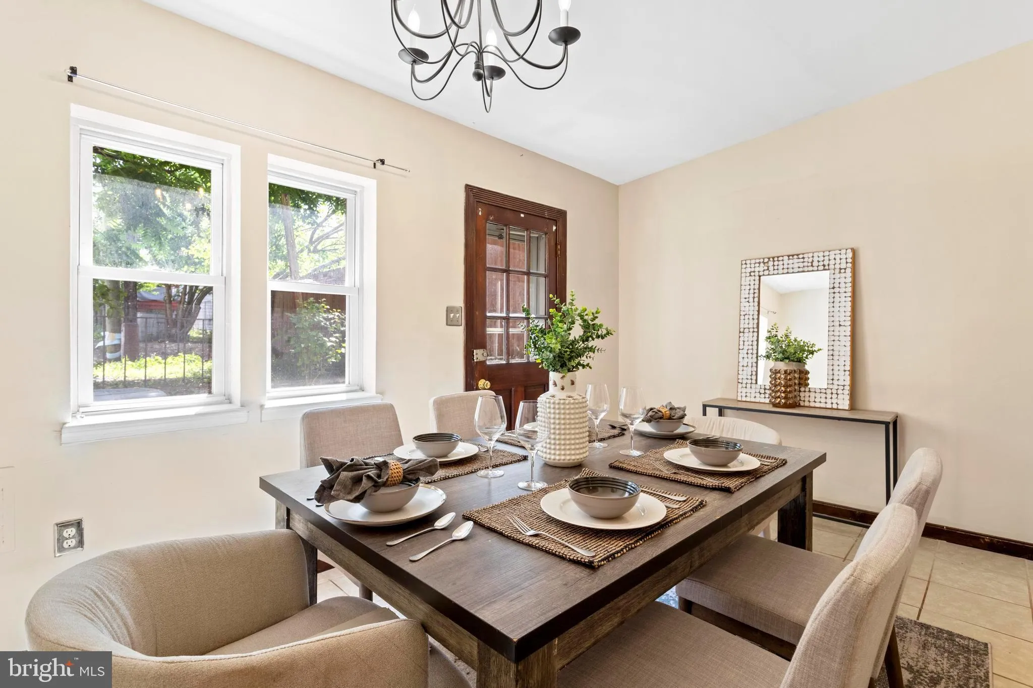 Baltimore, Maryland 21230, United States, 3 Bedrooms Bedrooms, ,1 BathroomBathrooms,Residential,Active,228733