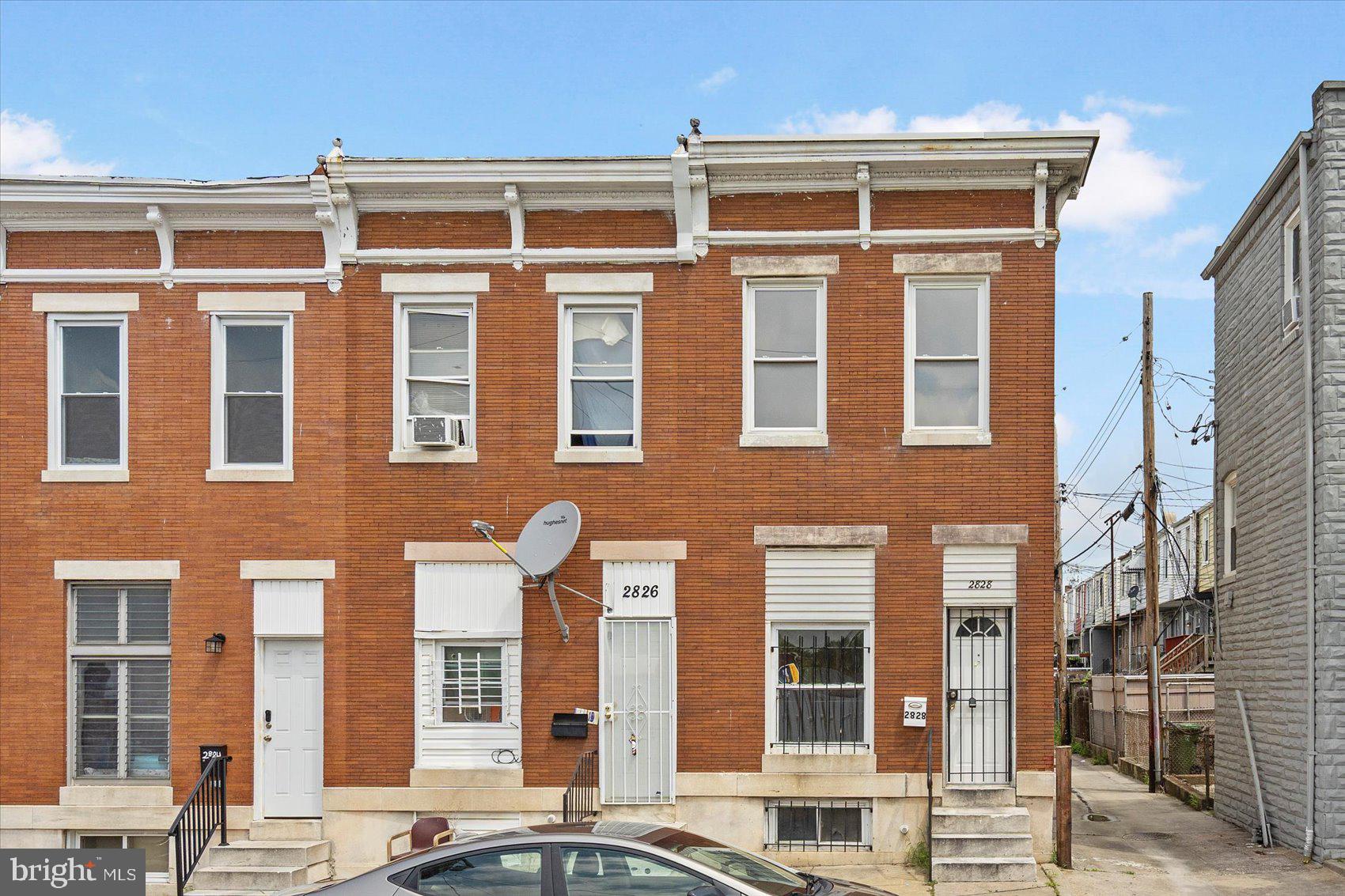 2828 E MONUMENT STREET