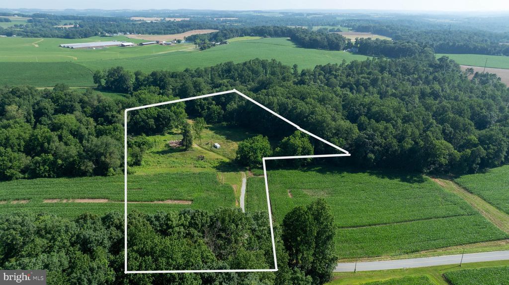 Photo of 267 Cook Road, DELTA, PA 17314 (MLS # PAYK2084844)