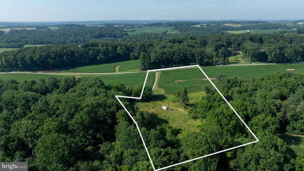 Photo of 267 Cook Road, DELTA, PA 17314 (MLS # PAYK2084844)