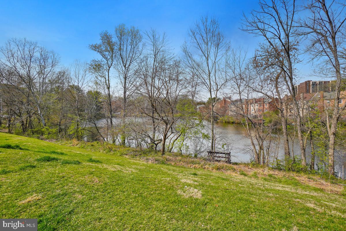 WESTLAKE PARK - Residential