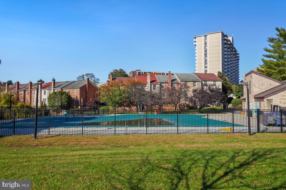 WESTLAKE PARK - Residential