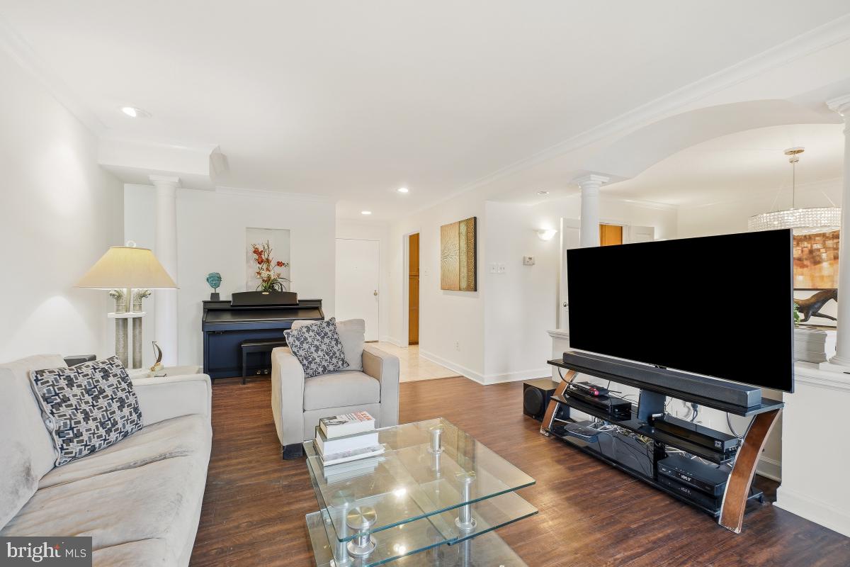 WESTLAKE PARK - Residential