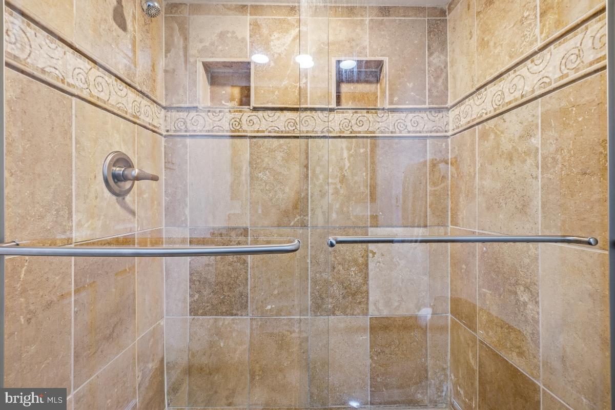 WESTLAKE PARK - Residential