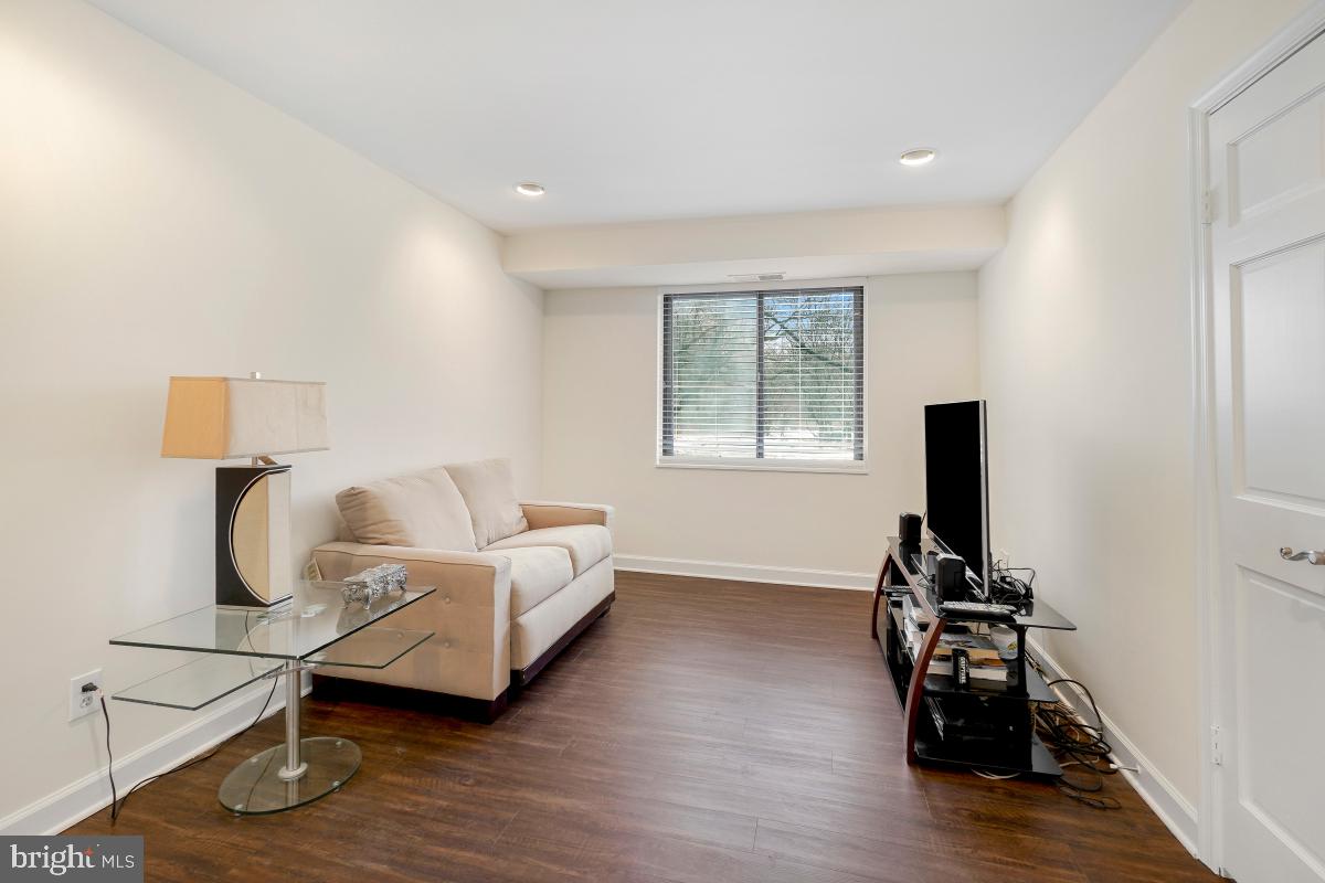 WESTLAKE PARK - Residential