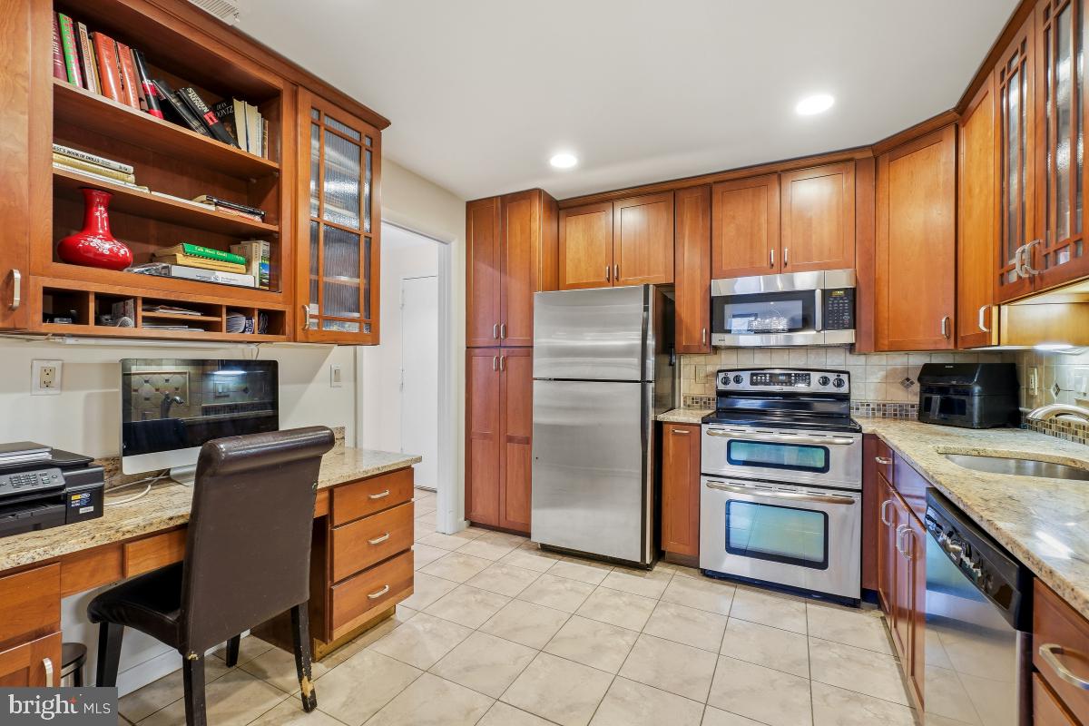 WESTLAKE PARK - Residential