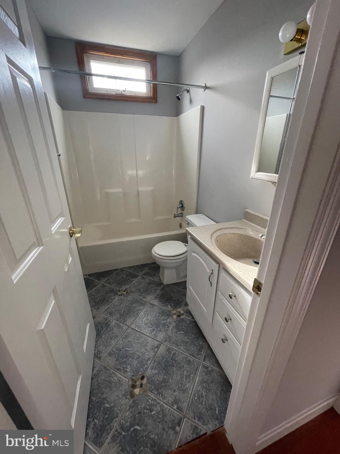 TOWN OF COLONIAL BEACH - Residential Lease