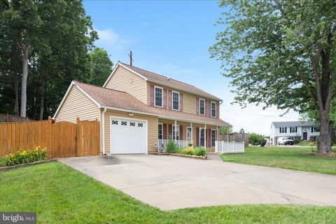 Homes For Sale - 5702 Sailstone Lane<br/> WOODBRIDGE, VA 22193