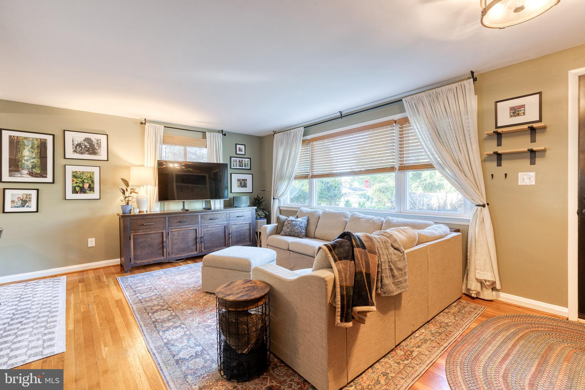 ROLLINGWOOD - Residential