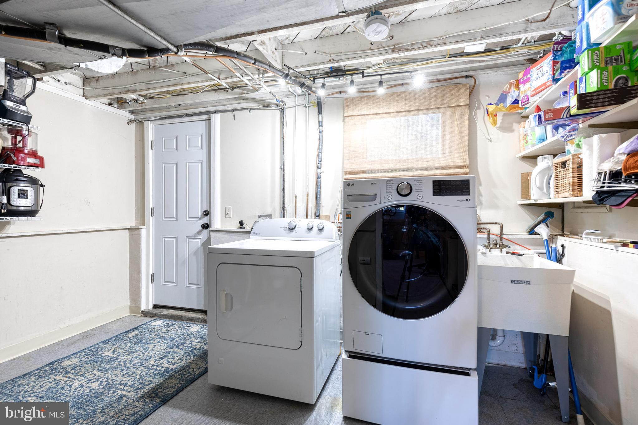 ROLLINGWOOD - Residential