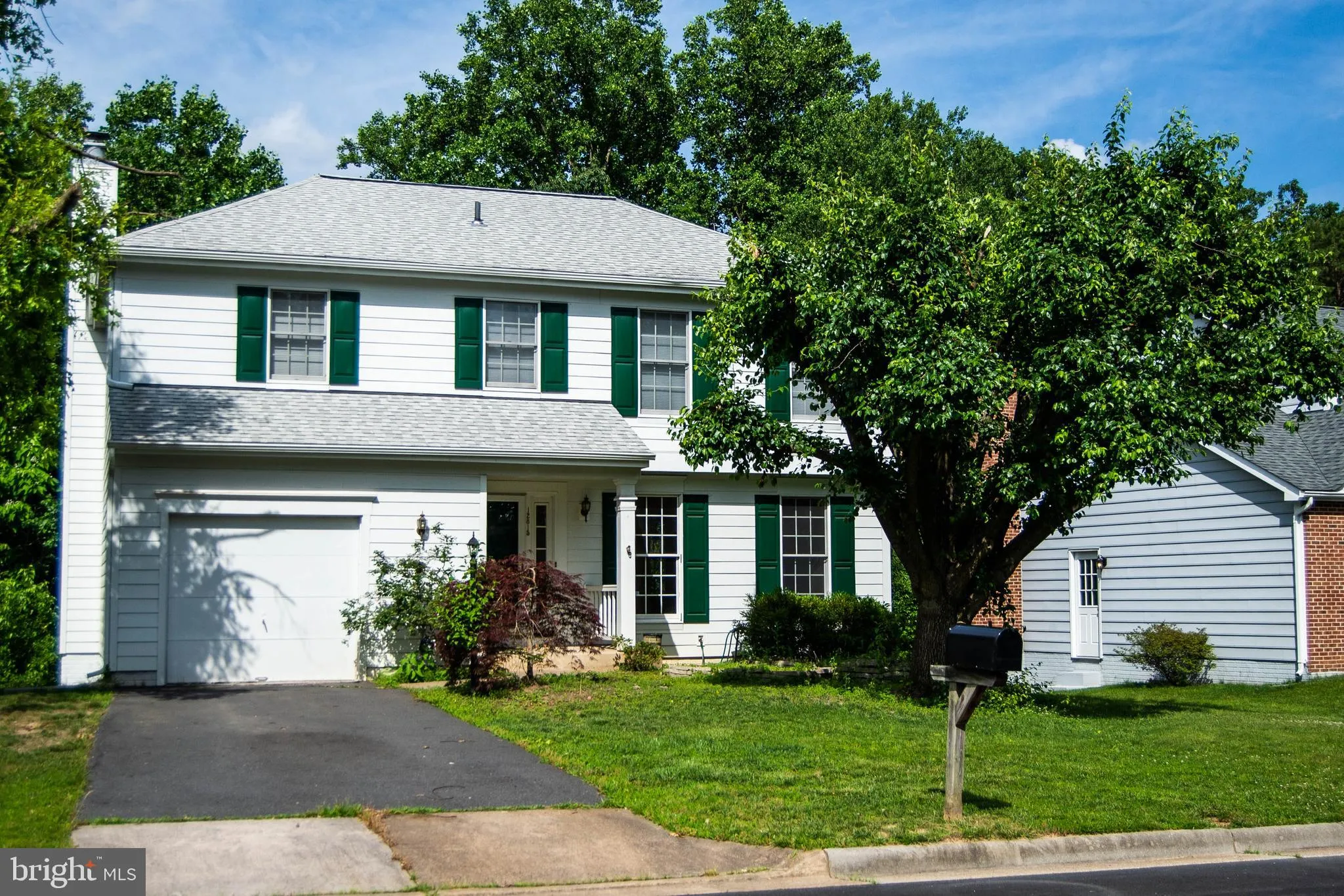 12815 Valleyhill Street, Woodbridge, VA 22192