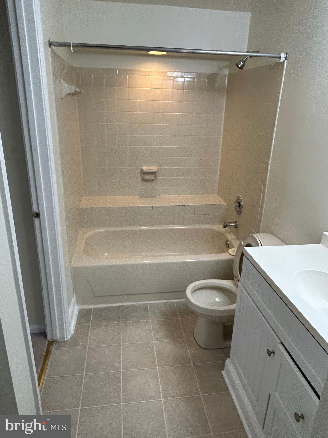 NEWGATE - Residential Lease