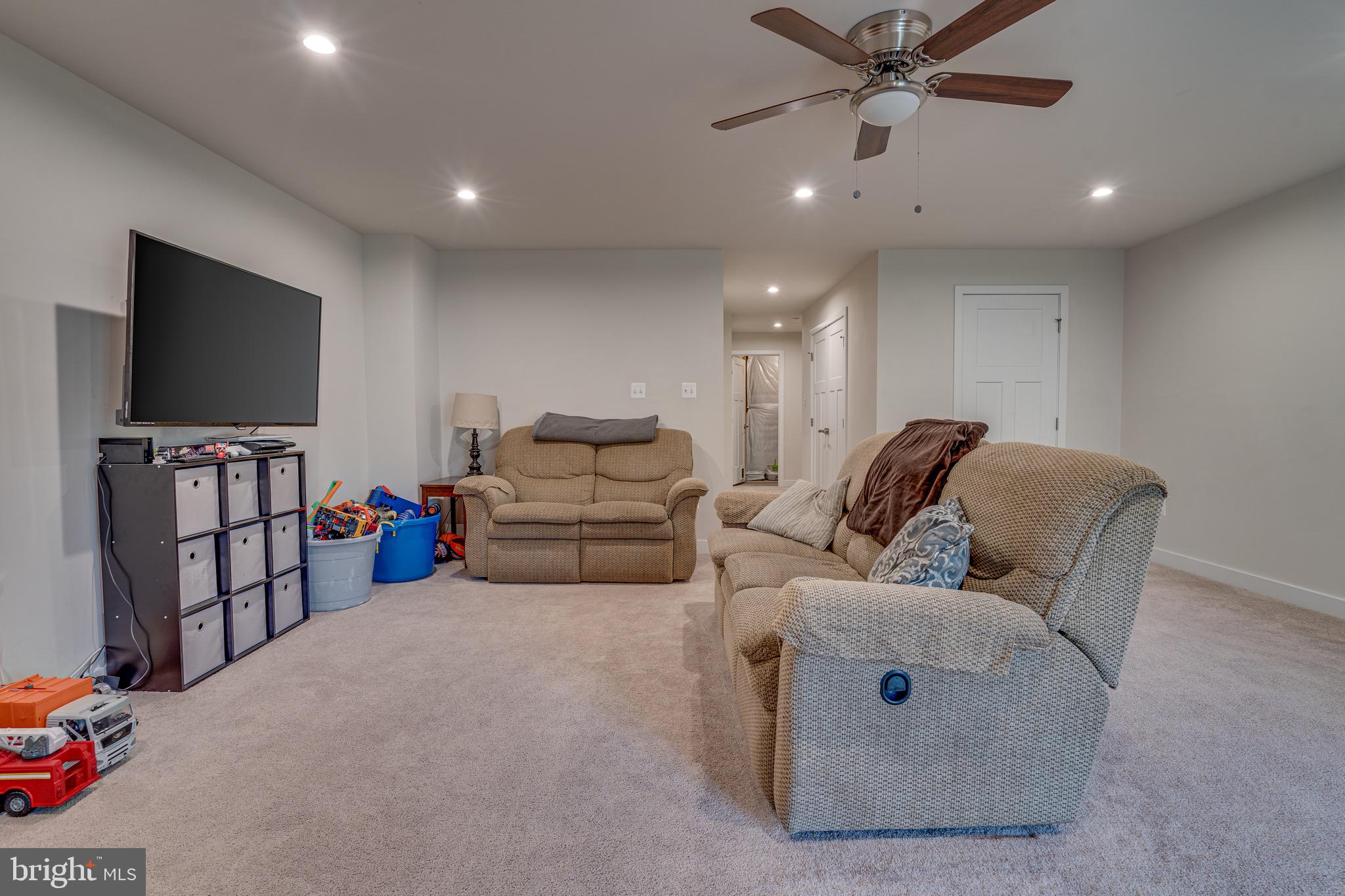 POTOMAC STATION - Residential