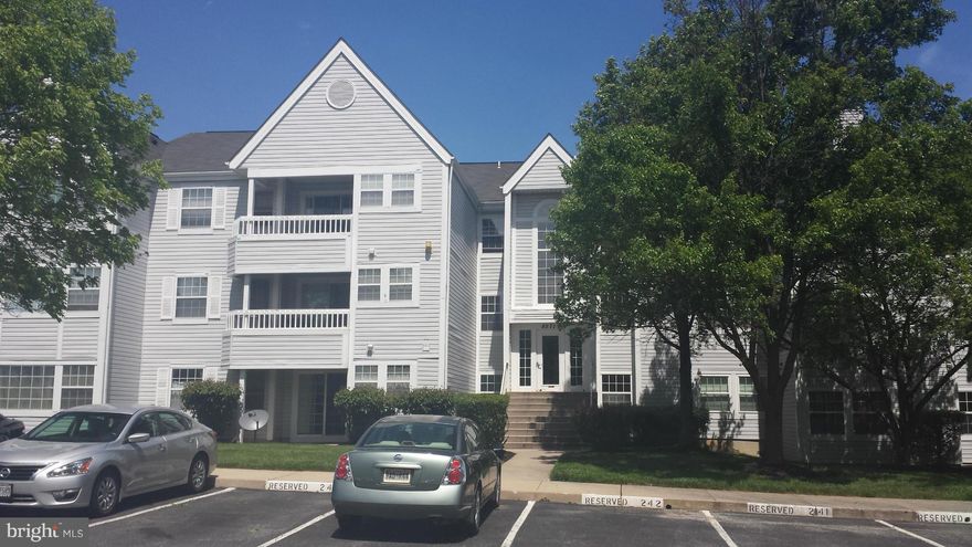 FORECLOSURE - New Carpet and Freshly painted. Top floor Carlye unit with windows facing the front and rear of the property.  Two master suites with full baths.  Vaulted ceilings. Sliding glass door in living room leads to balcony.  Plenty of closets and storage space. Community offers pool and playground area.  Conveniently located close to shopping and major transportation routes.