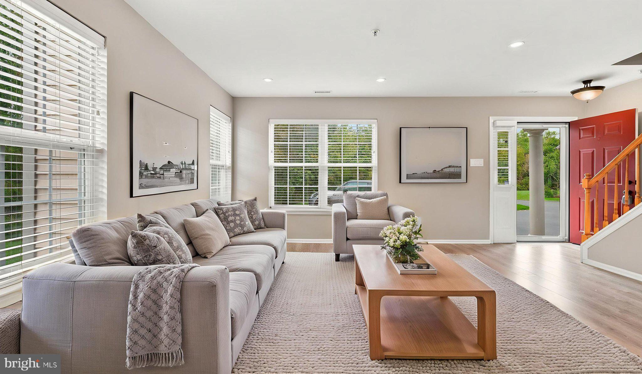 208 MONARCH COURT 294