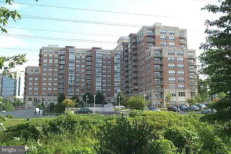 CARLTON HOUSE - Residential