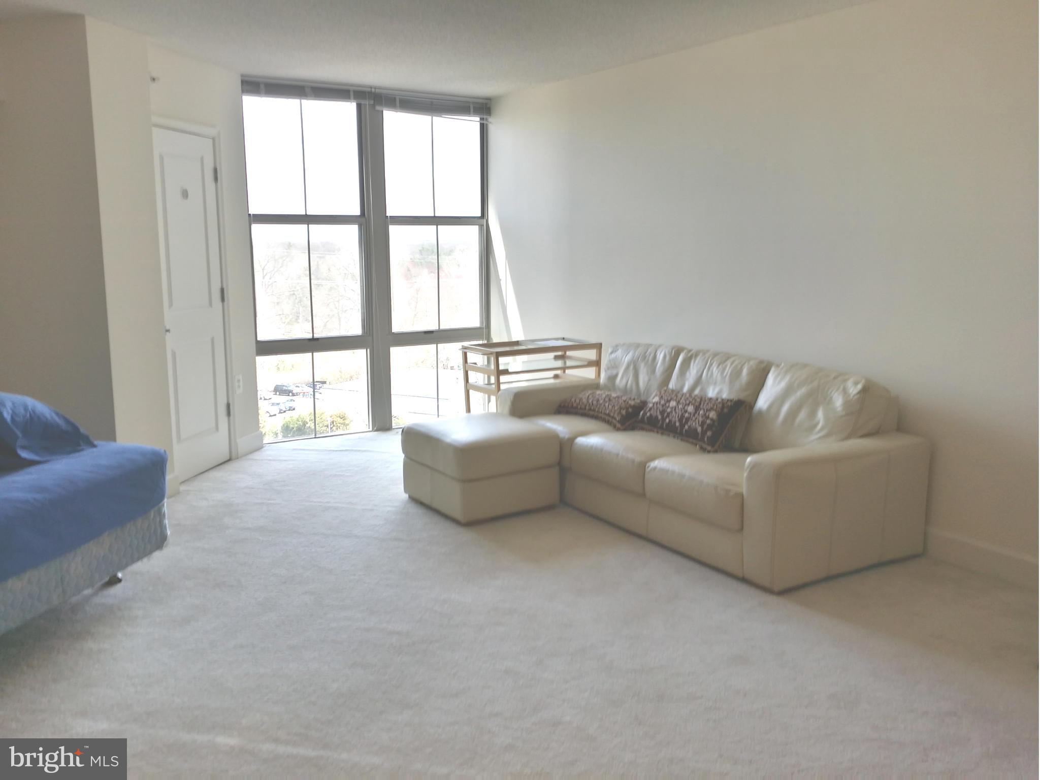 CARLTON HOUSE - Residential