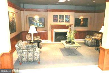 CARLTON HOUSE - Residential