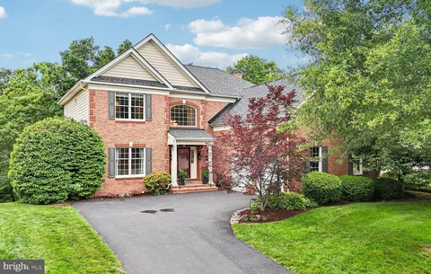 20149 Bandon Dunes Court, Ashburn, VA MLS: VALO2096822