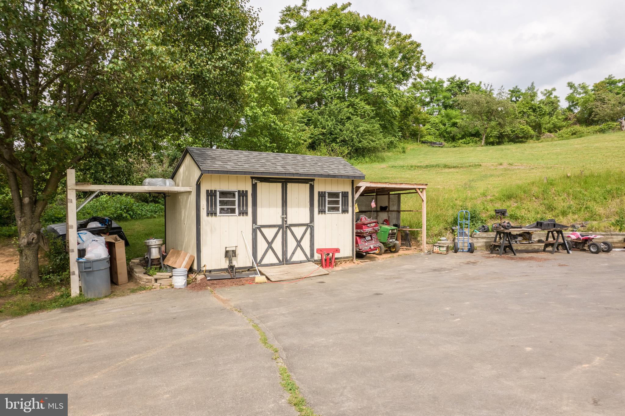 DUCHESS ESTATES - Residential