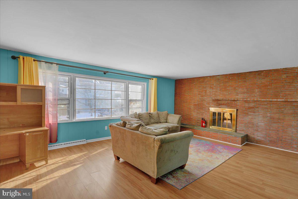 MOHNTON LAWN - Residential