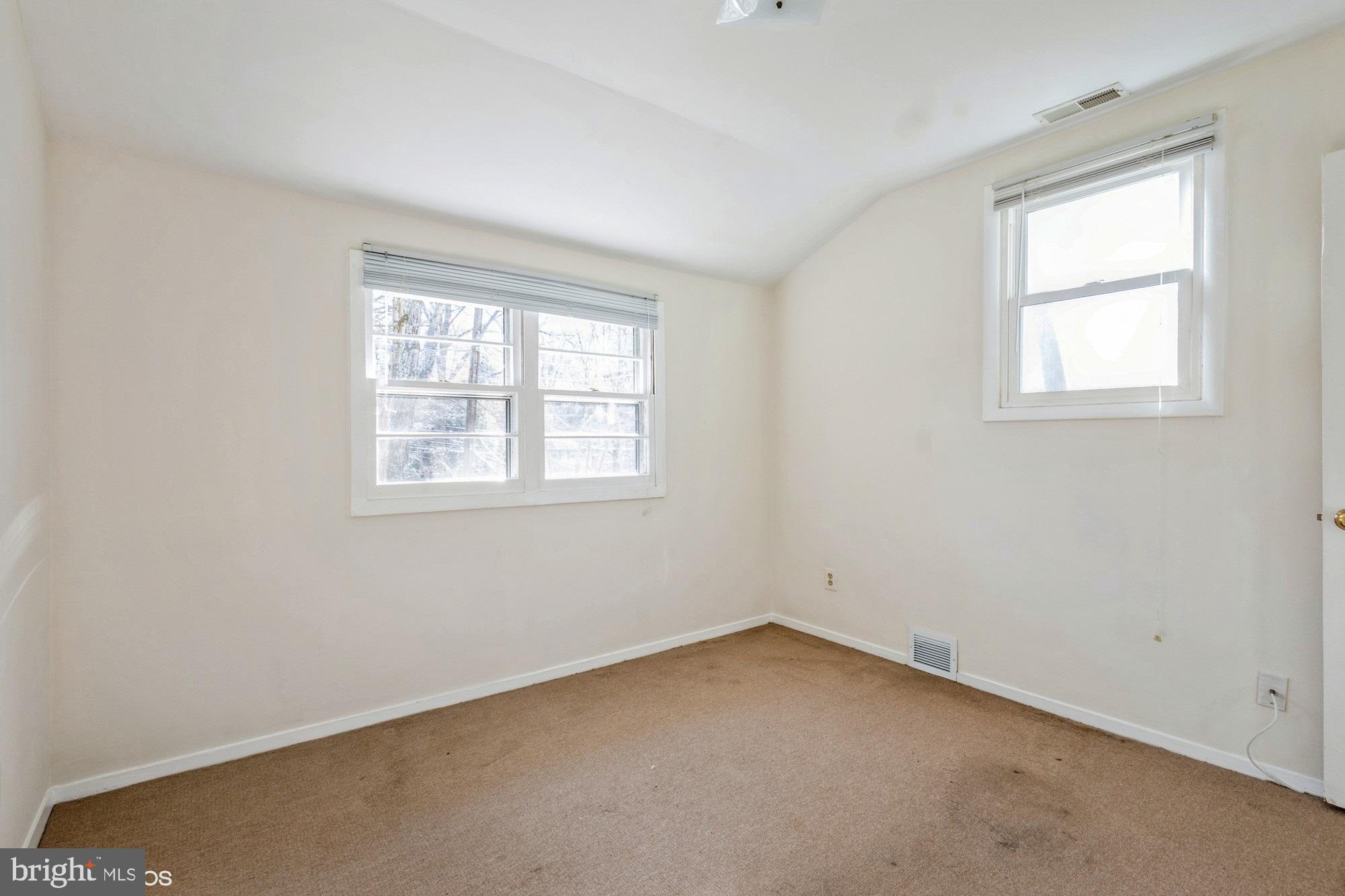 ROCK CREEK PALISADES - Residential