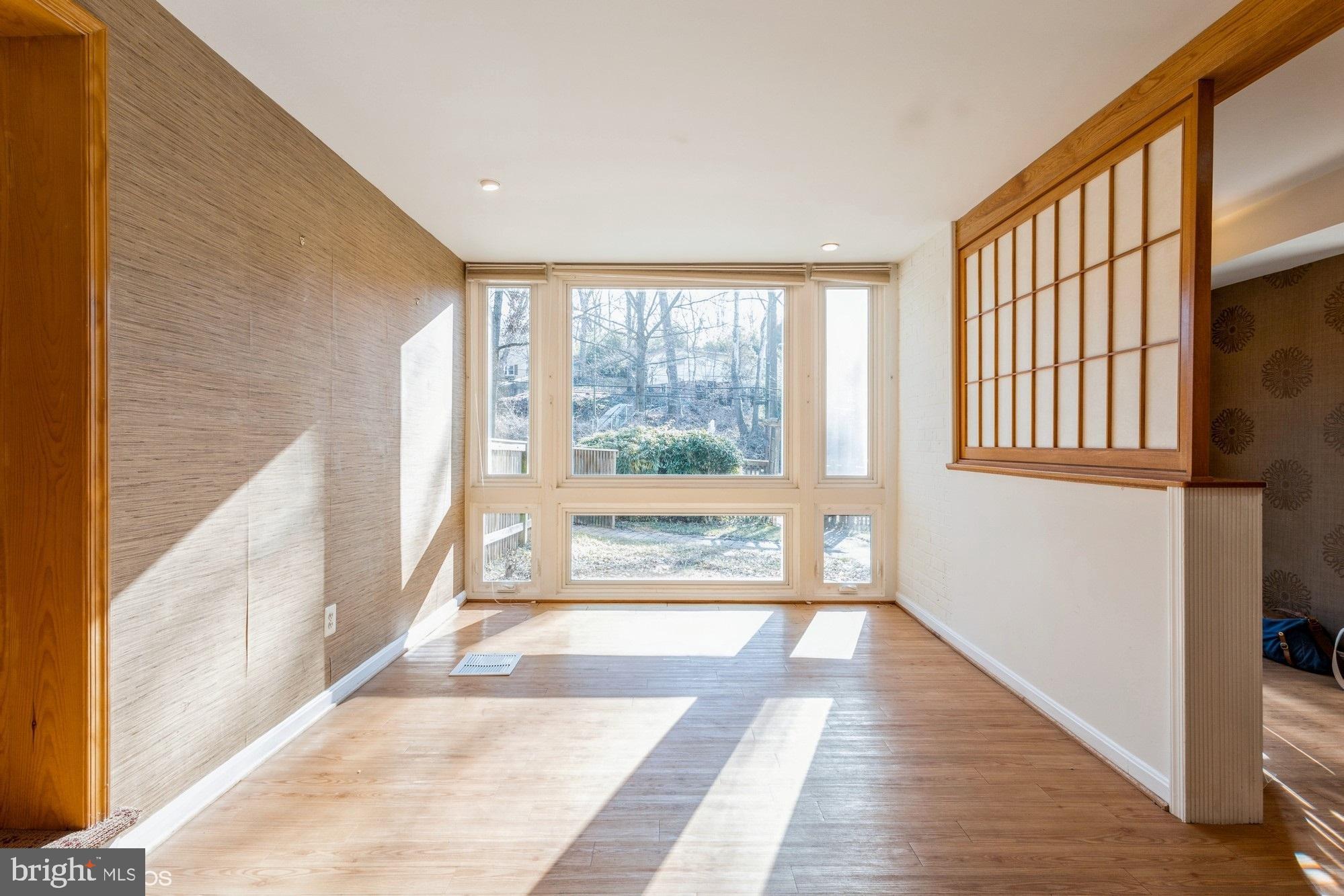 ROCK CREEK PALISADES - Residential