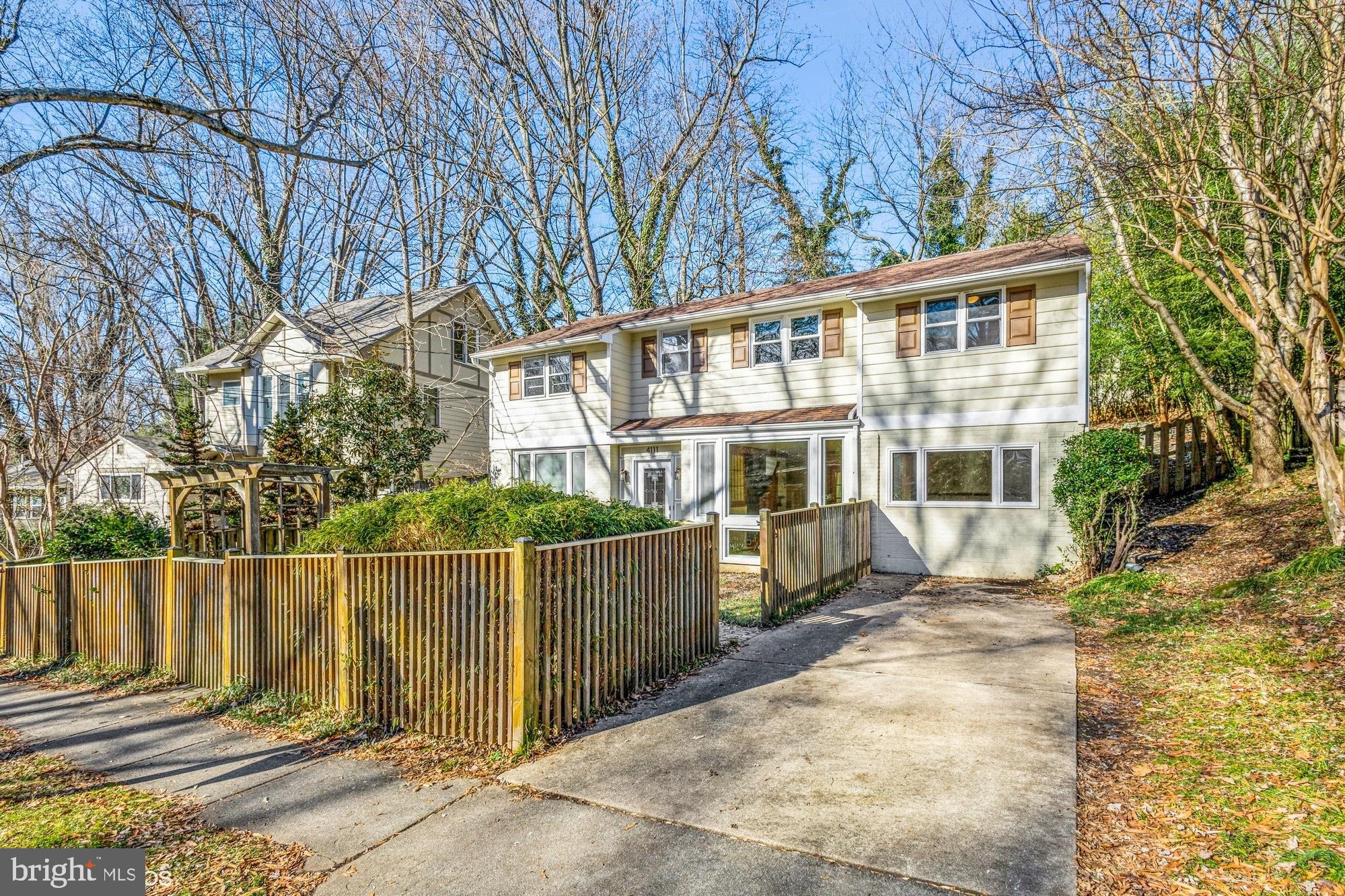 ROCK CREEK PALISADES - Residential