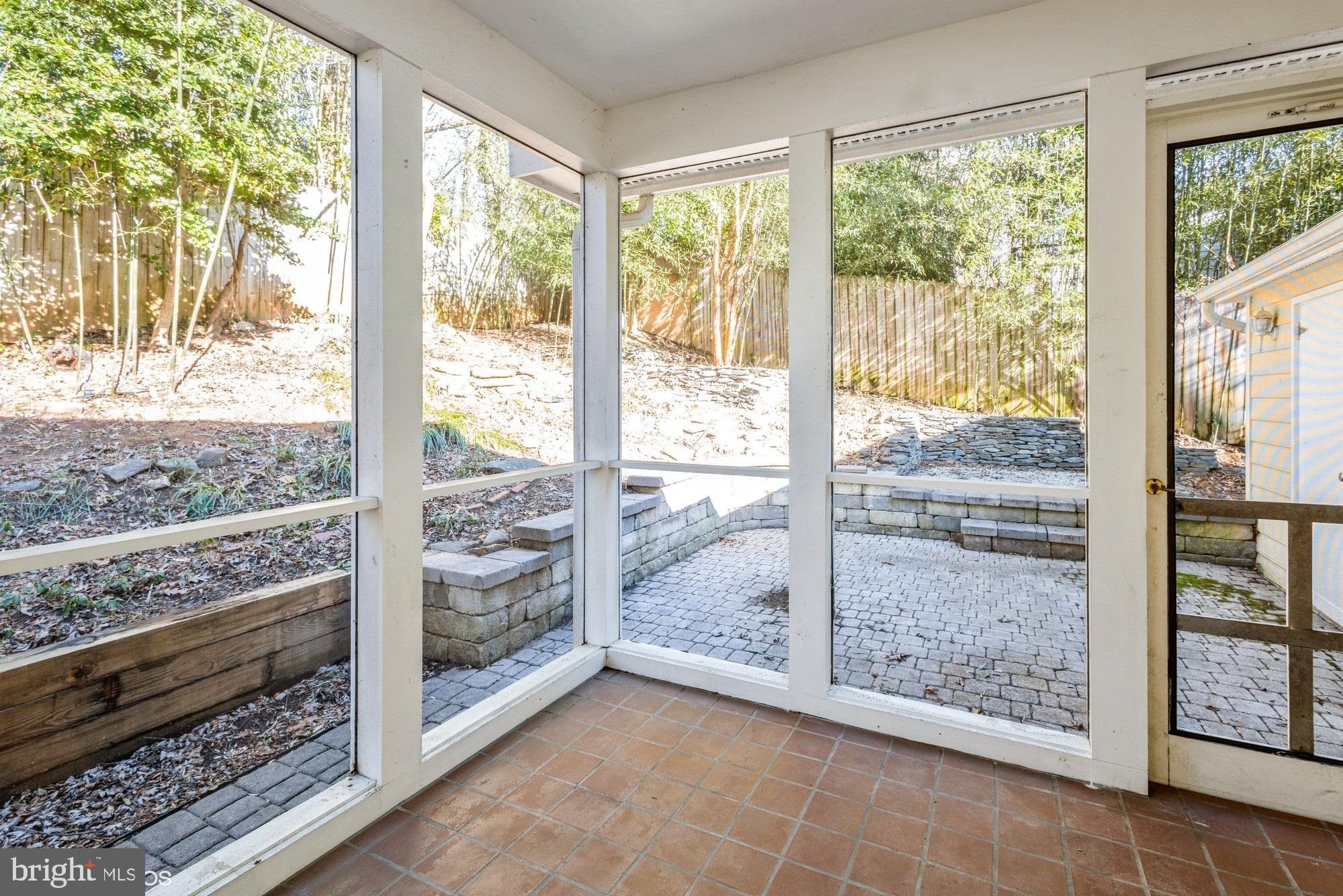 ROCK CREEK PALISADES - Residential