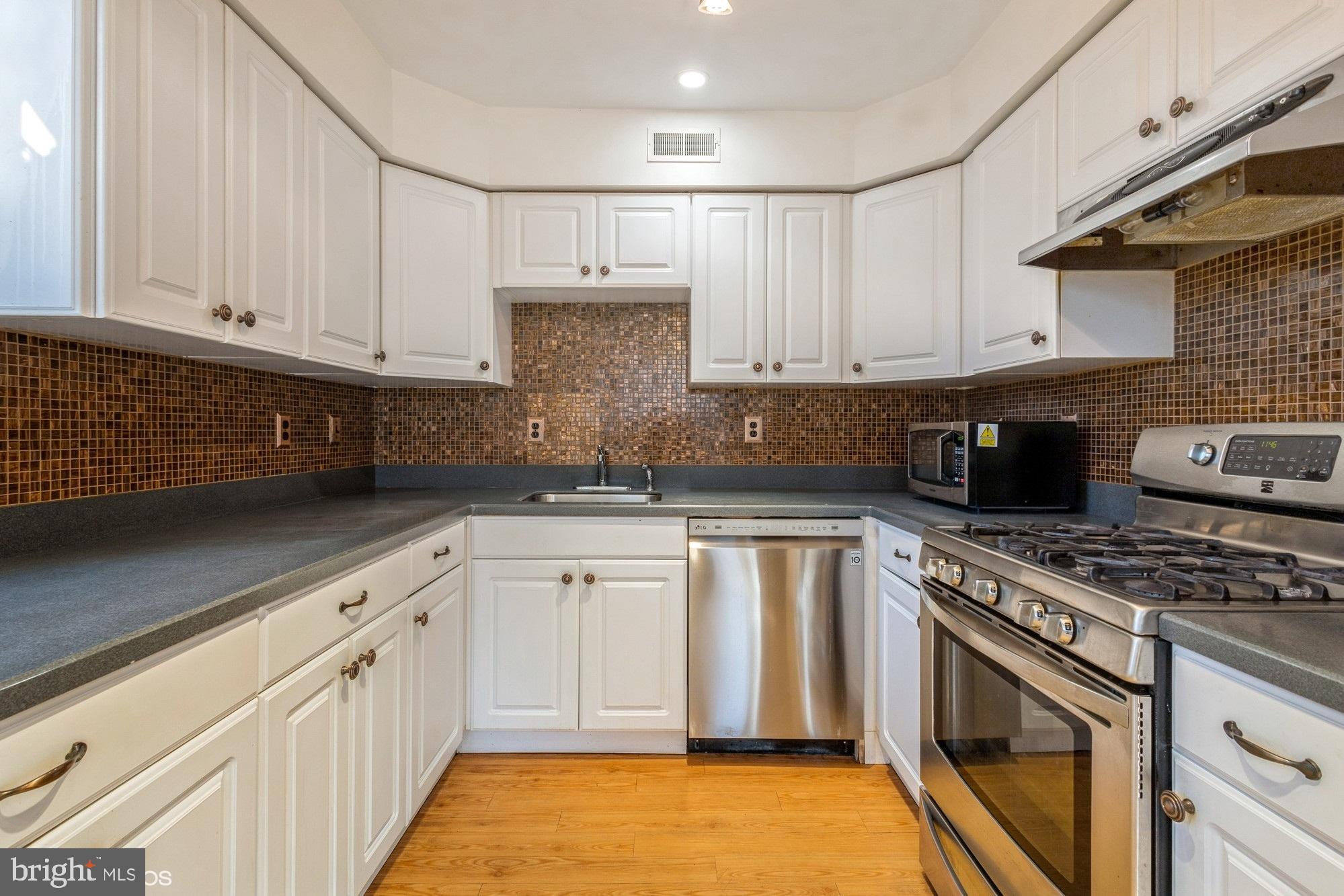 ROCK CREEK PALISADES - Residential