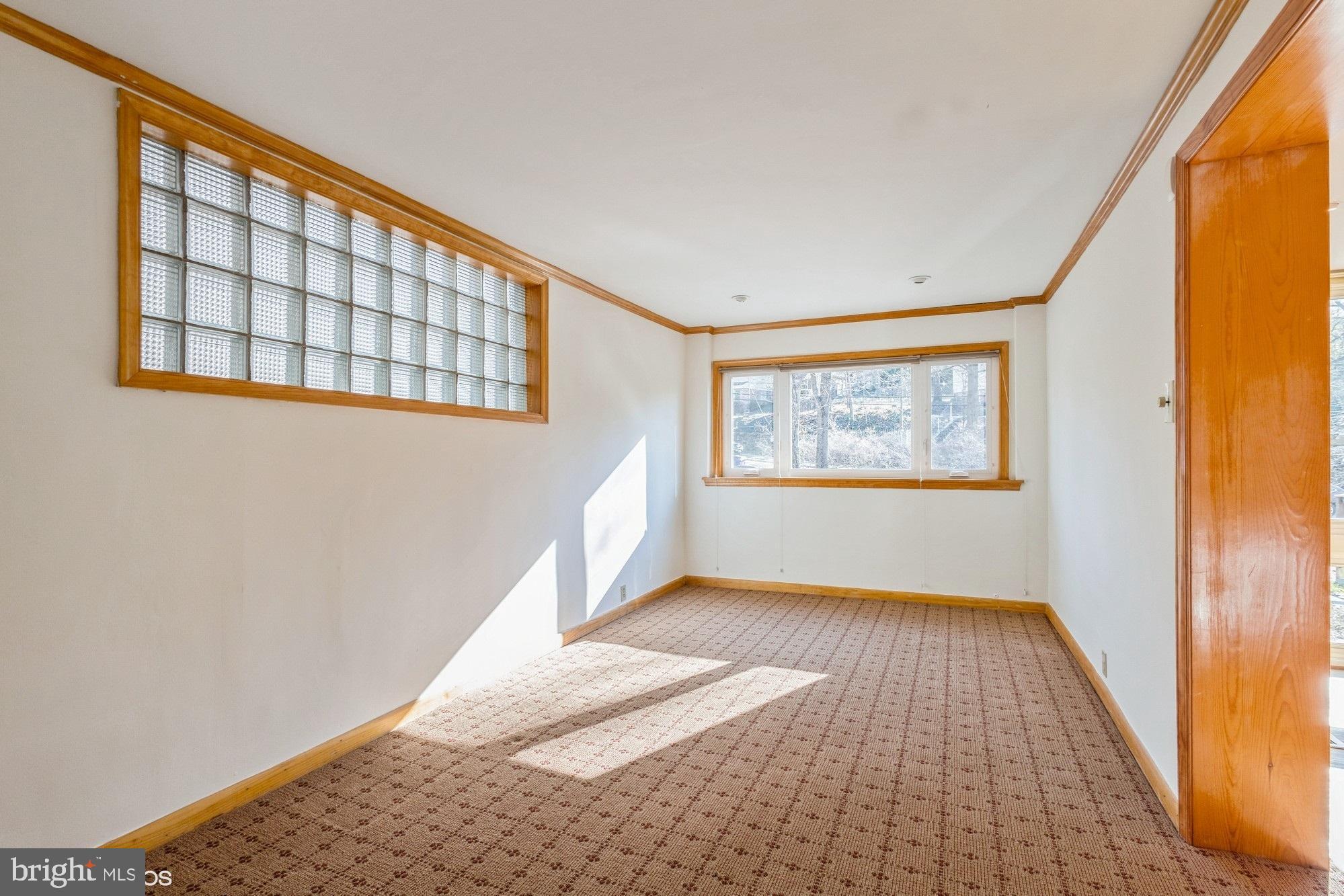 ROCK CREEK PALISADES - Residential