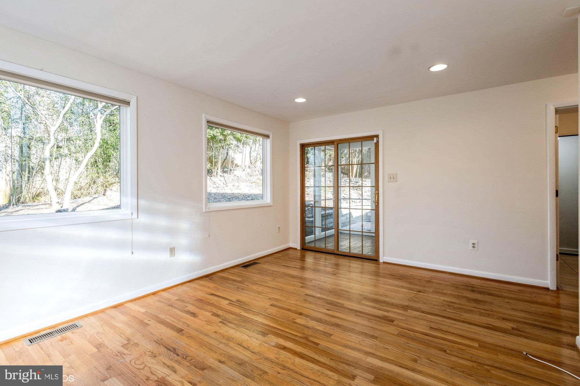 ROCK CREEK PALISADES - Residential