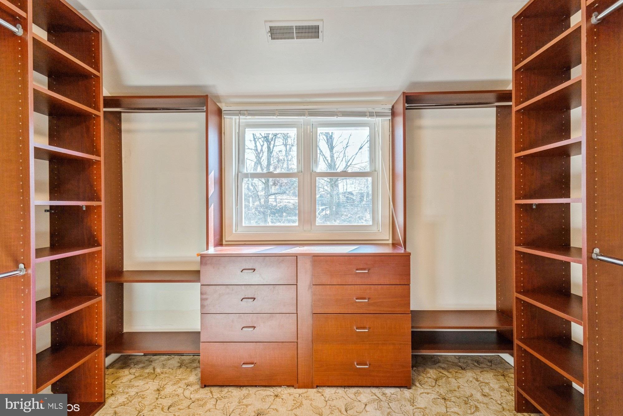 ROCK CREEK PALISADES - Residential