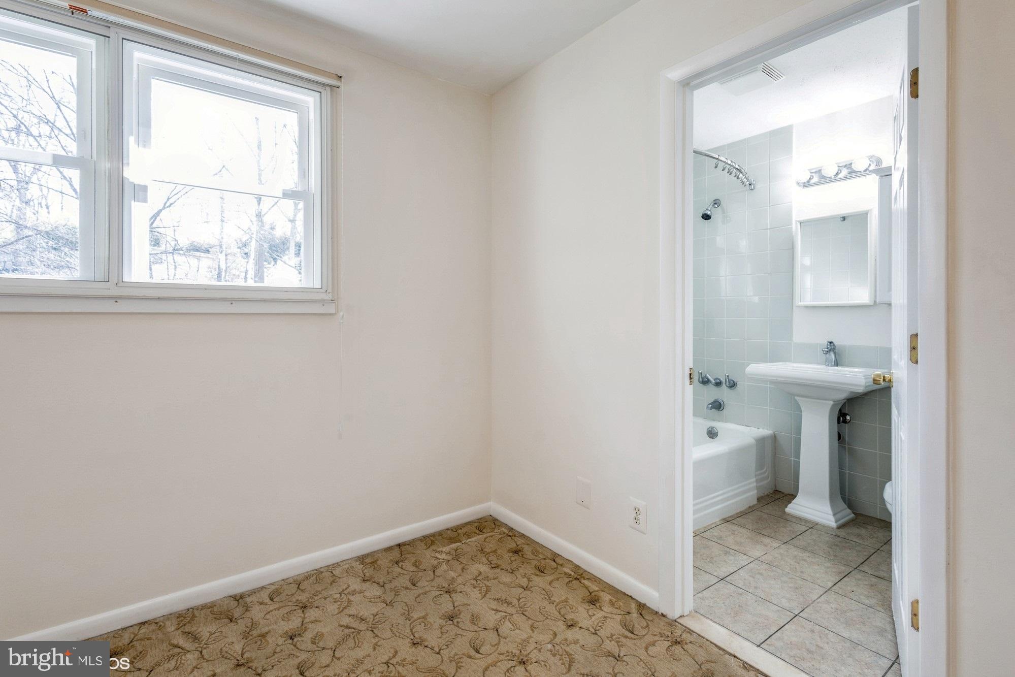 ROCK CREEK PALISADES - Residential