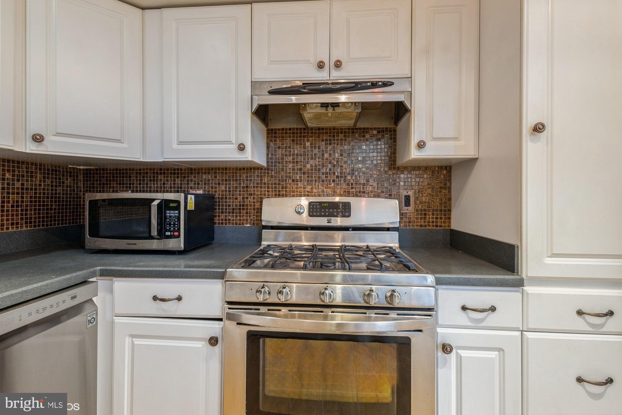 ROCK CREEK PALISADES - Residential