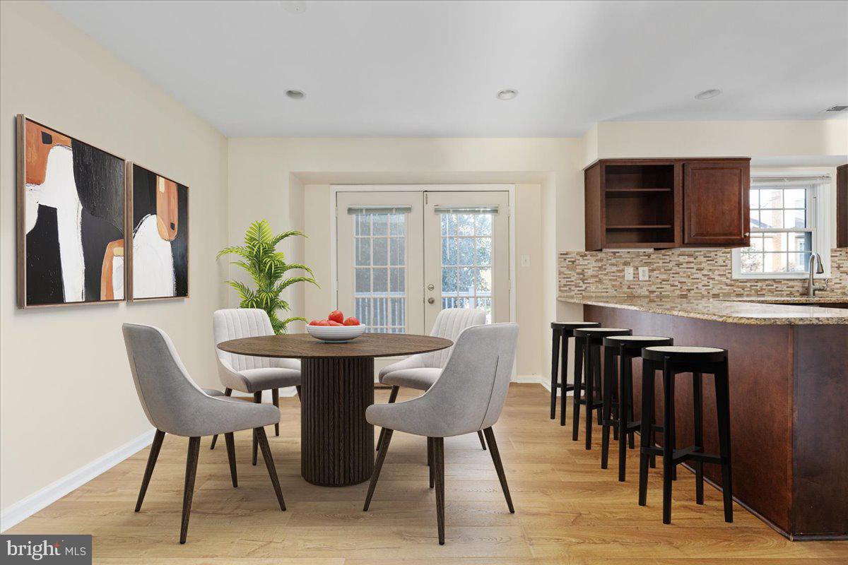 6 LOGANWOOD COURT