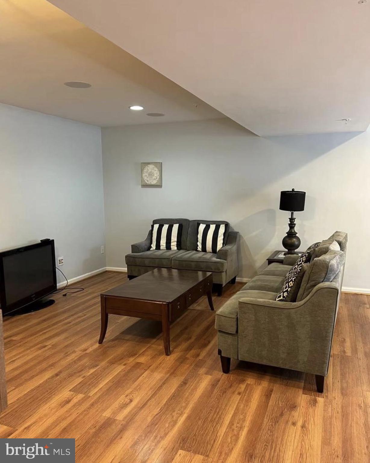 HARBOR STATION - Residential Lease