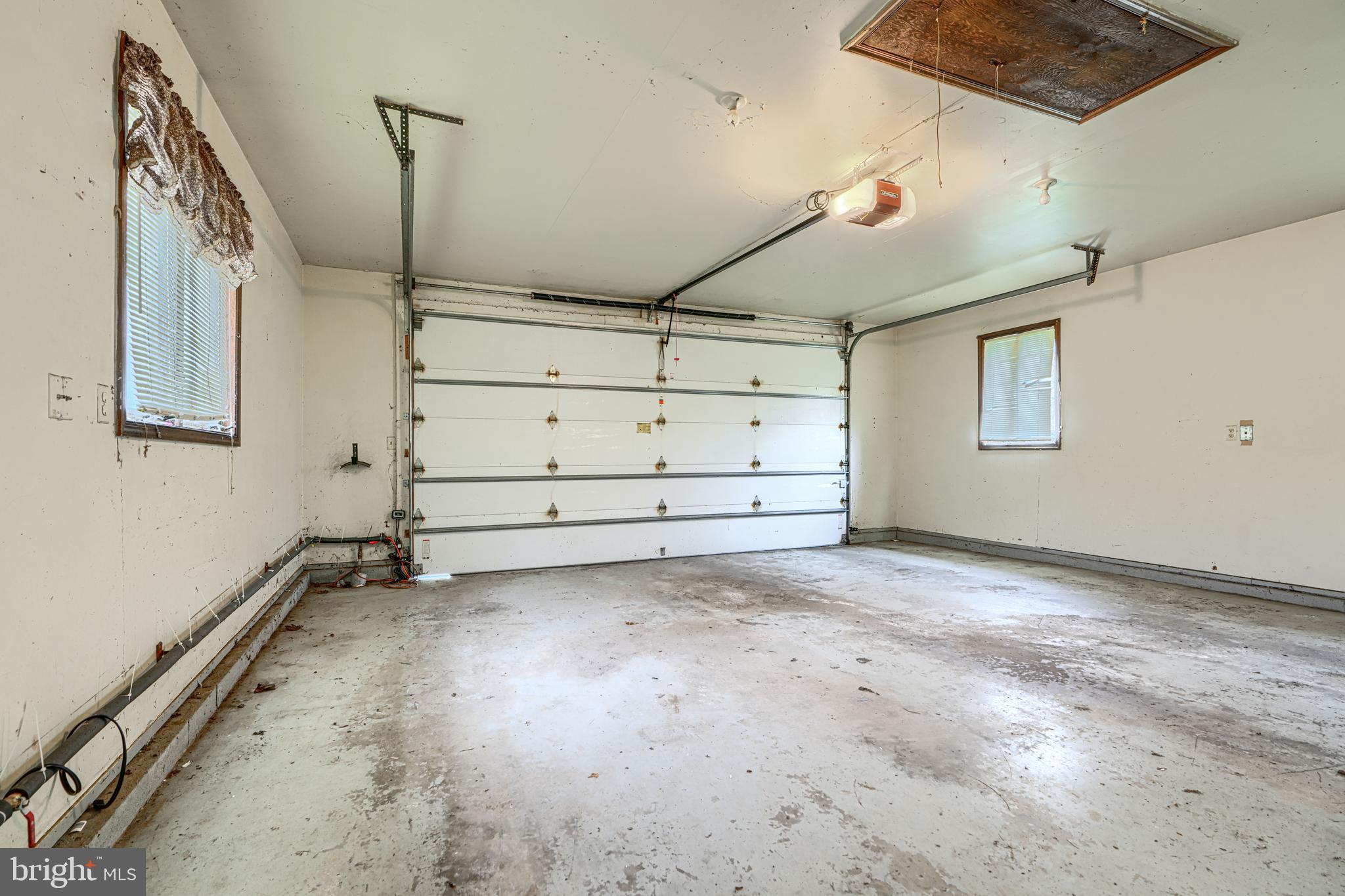 UNIONTOWN - Residential