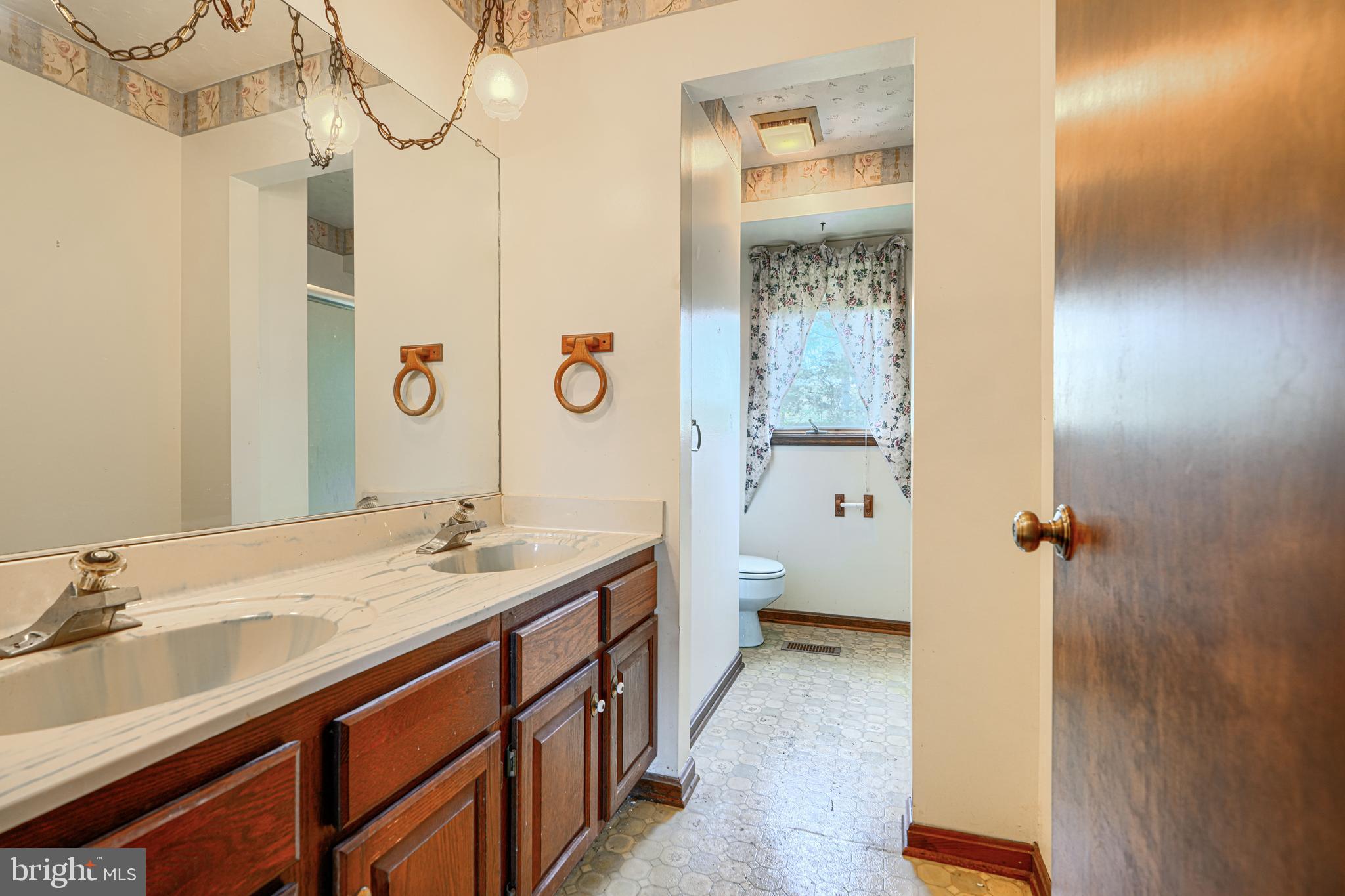 UNIONTOWN - Residential