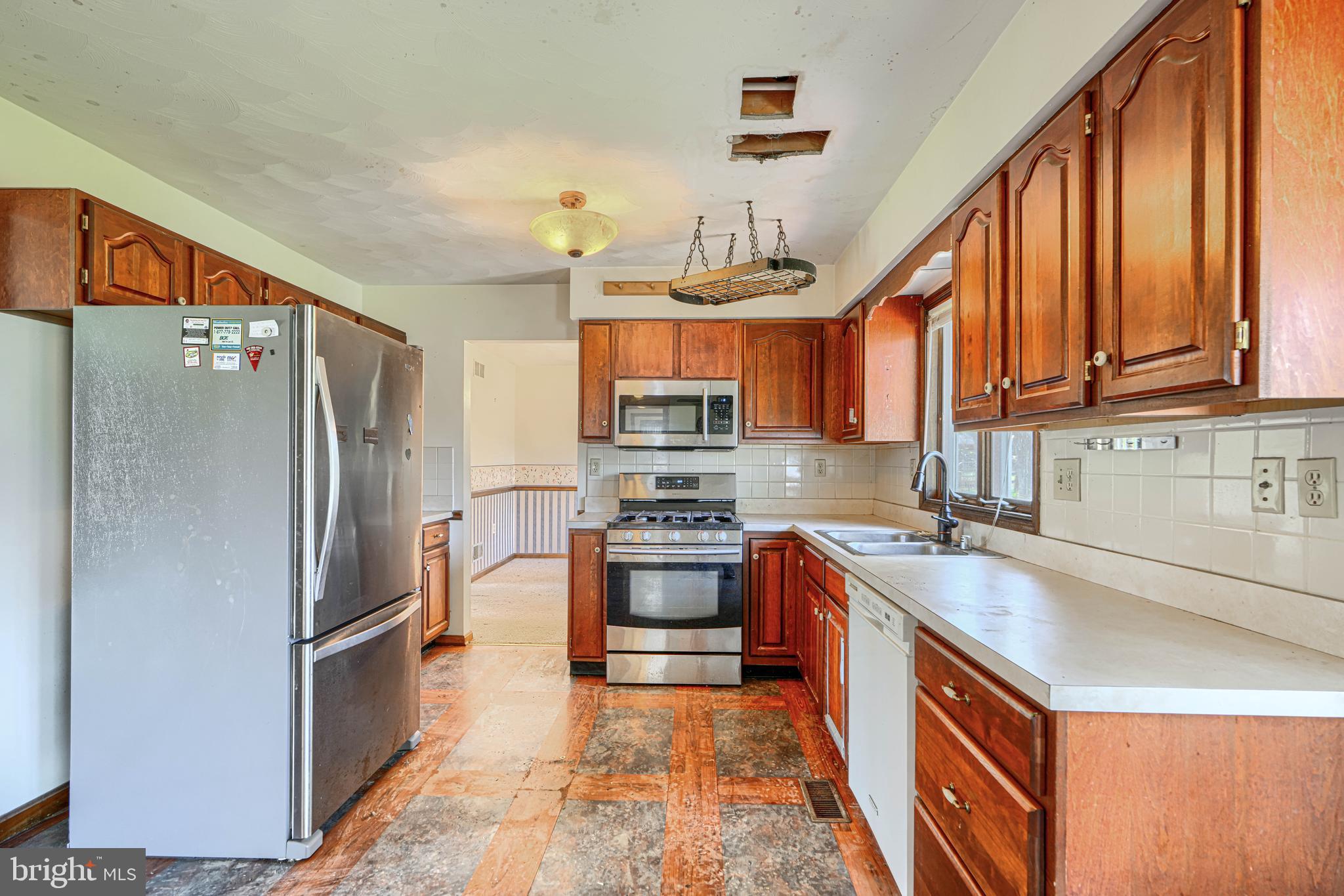 UNIONTOWN - Residential