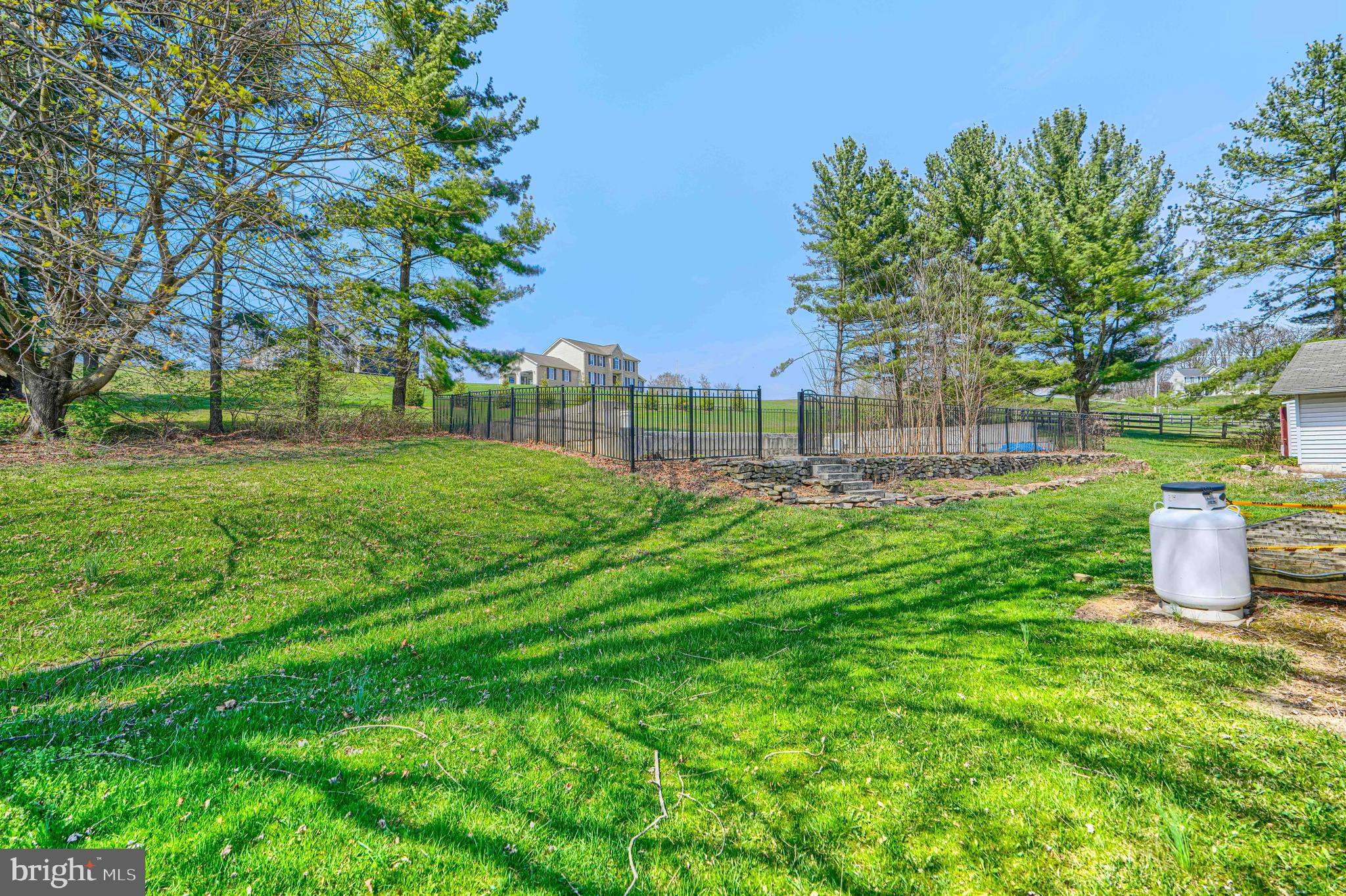 UNIONTOWN - Residential