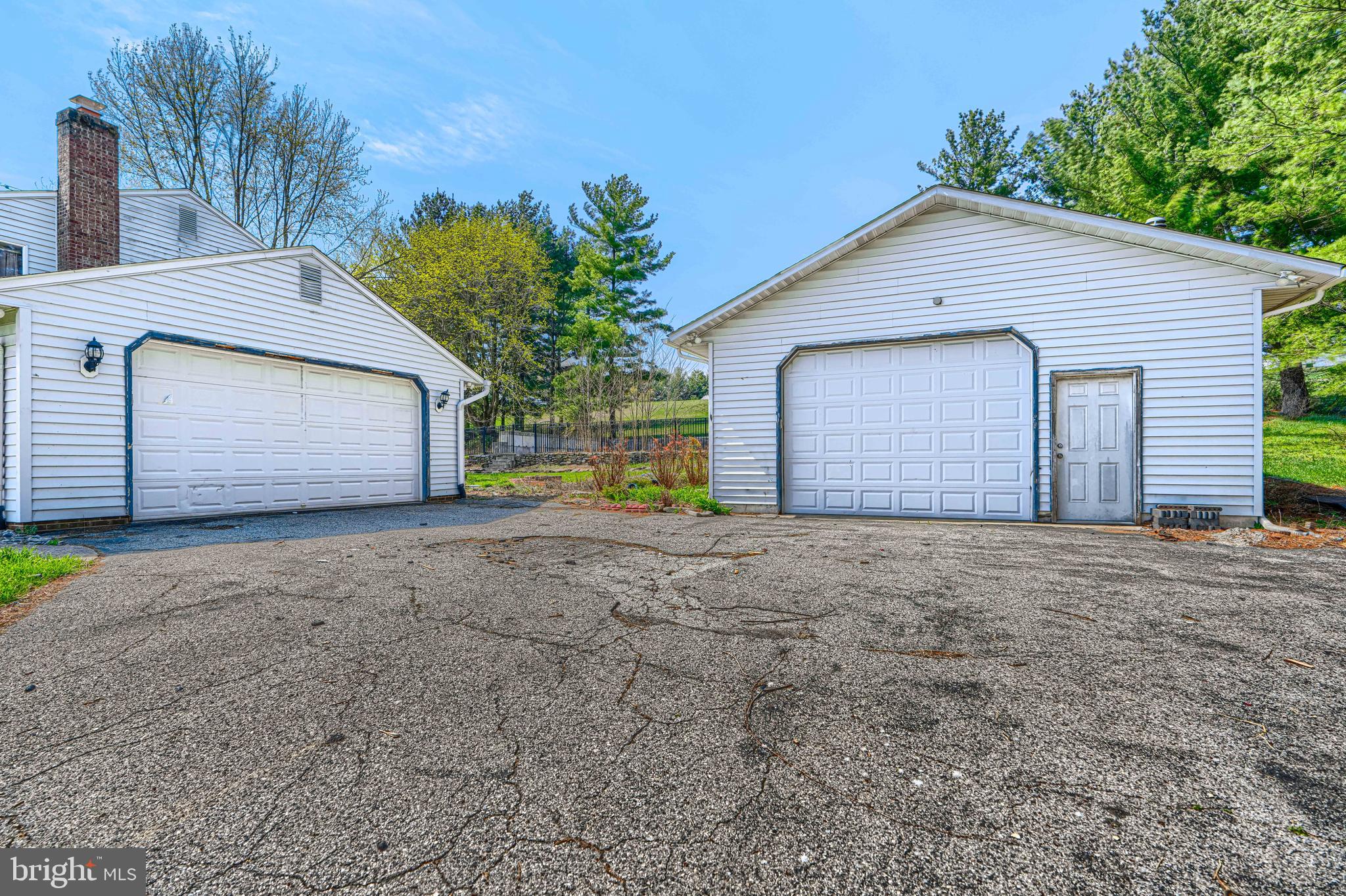 UNIONTOWN - Residential