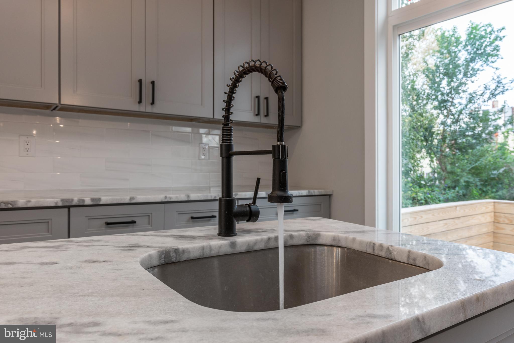 WEST KENSINGTON - Residential
