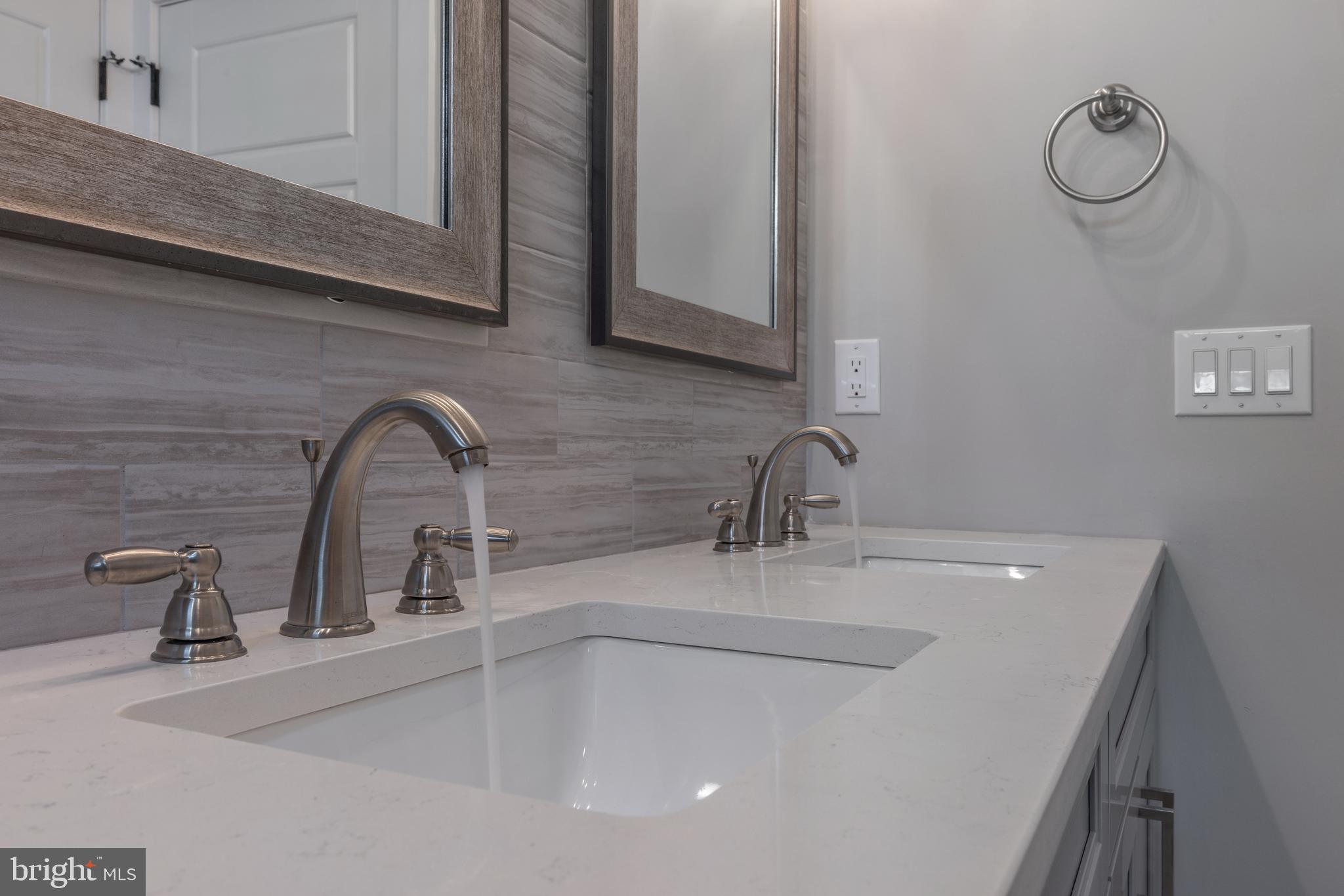 WEST KENSINGTON - Residential