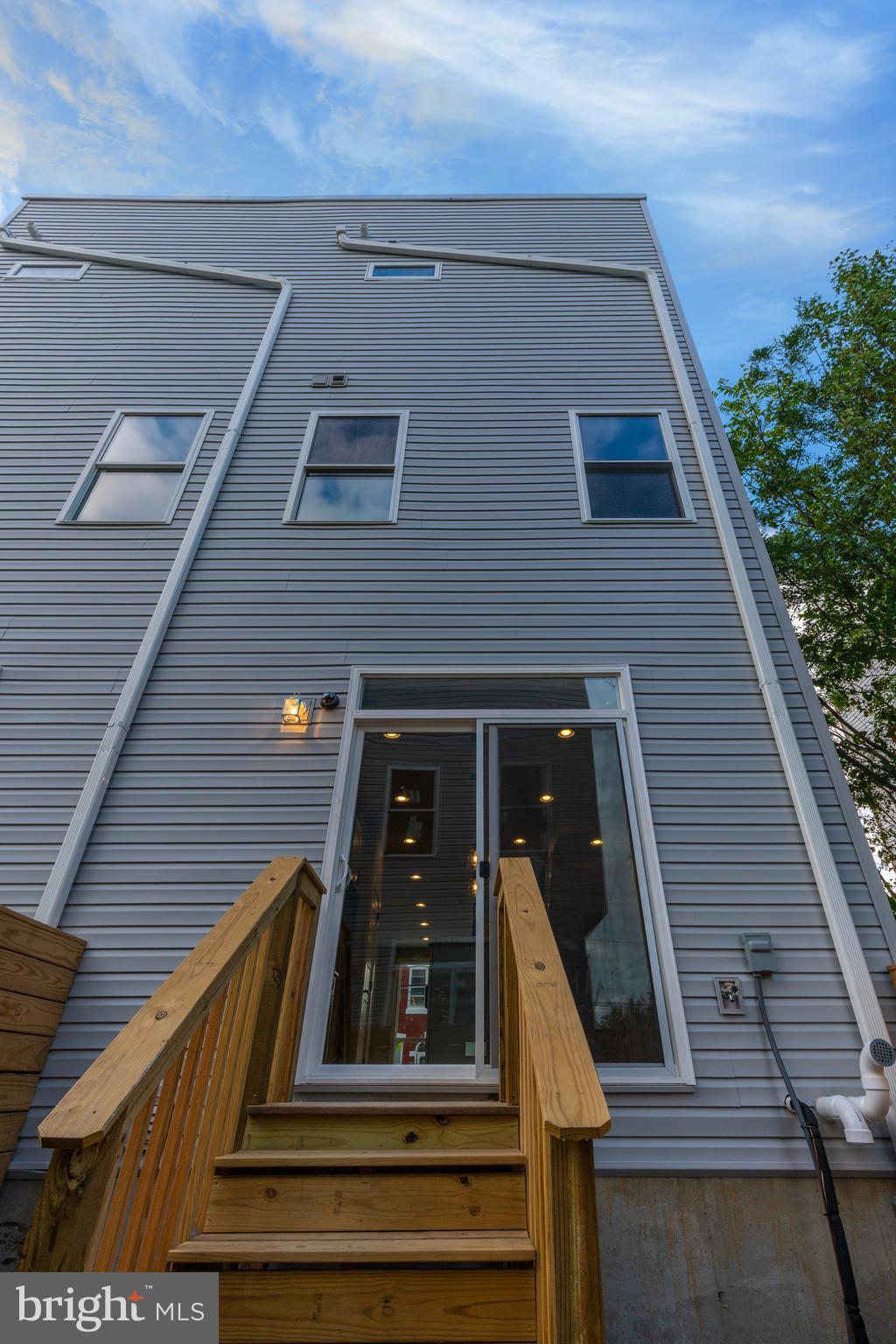 WEST KENSINGTON - Residential