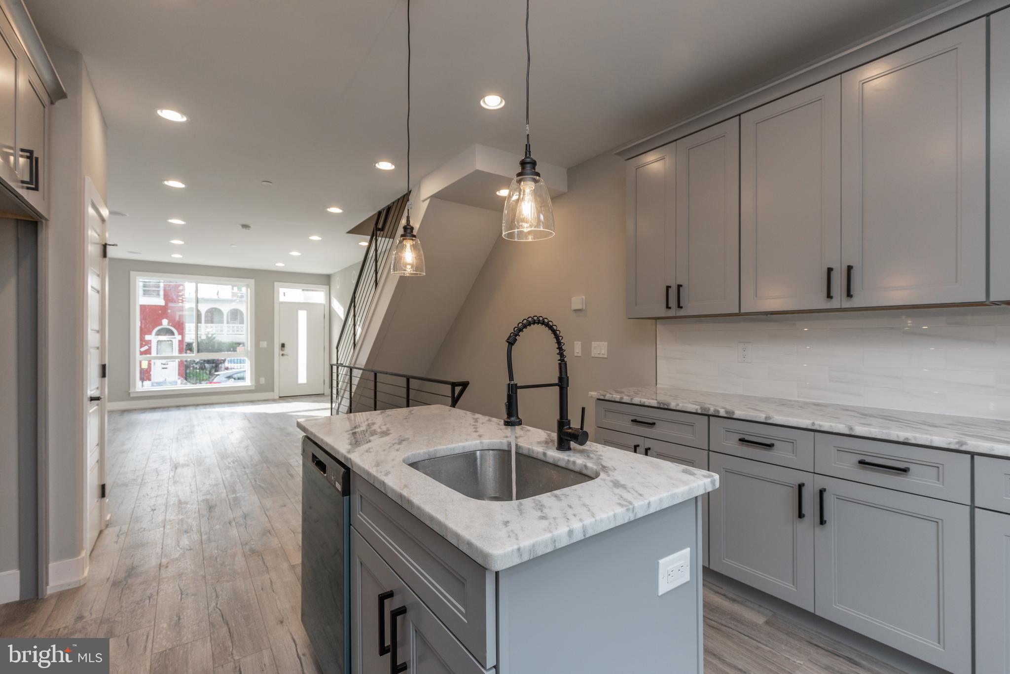 WEST KENSINGTON - Residential