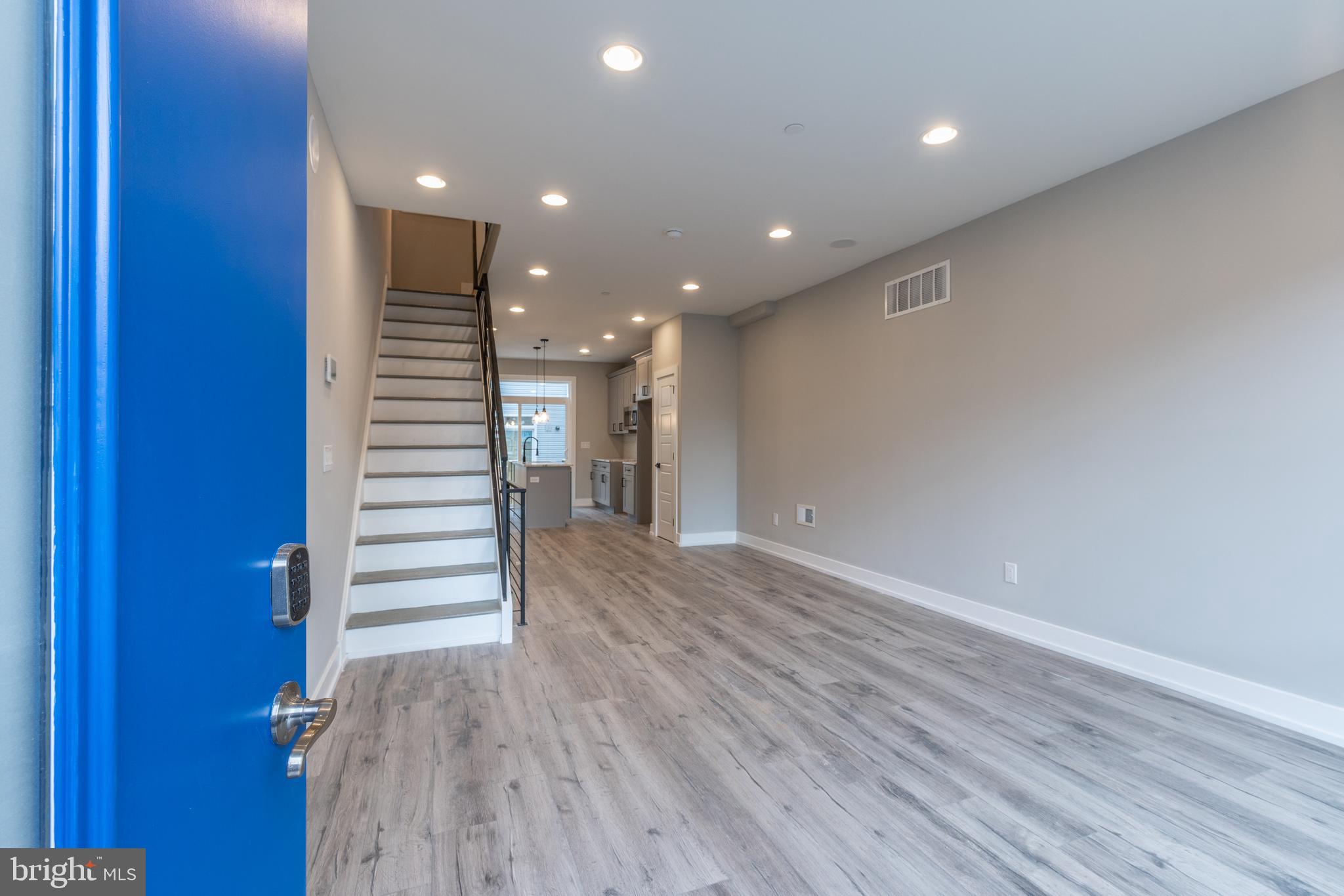 WEST KENSINGTON - Residential