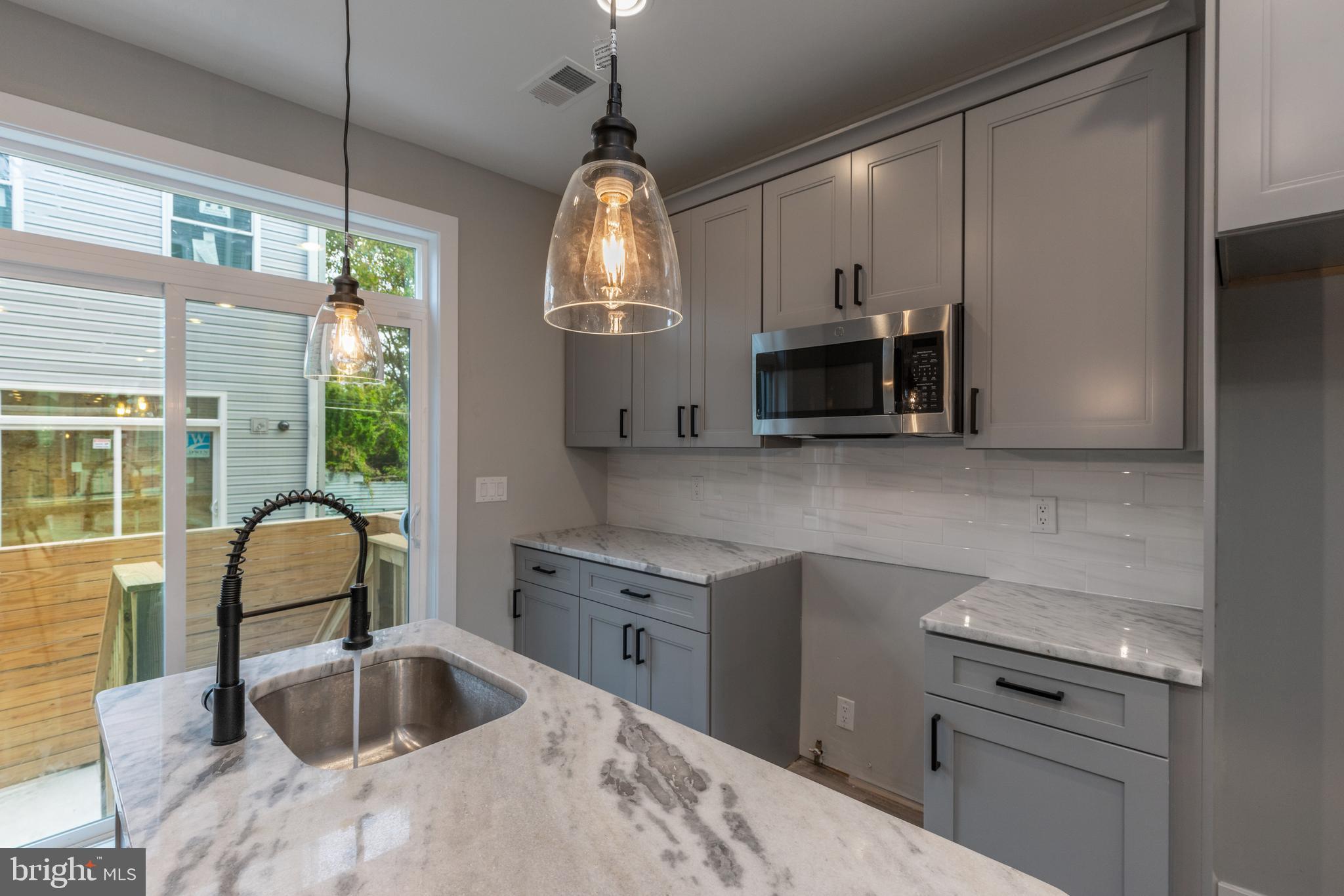 WEST KENSINGTON - Residential