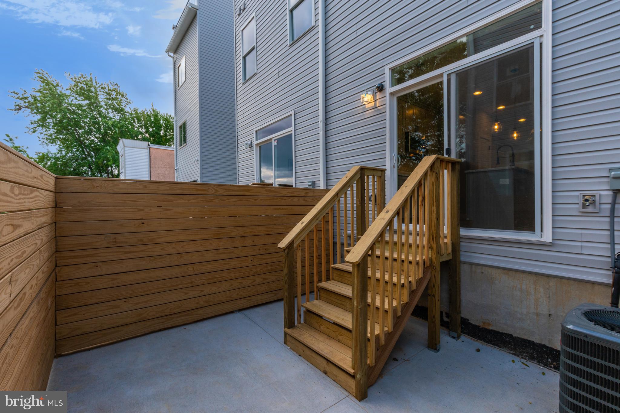 WEST KENSINGTON - Residential