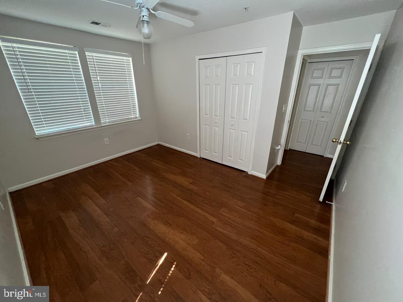 LAKESHORE CONDO - Residential Lease